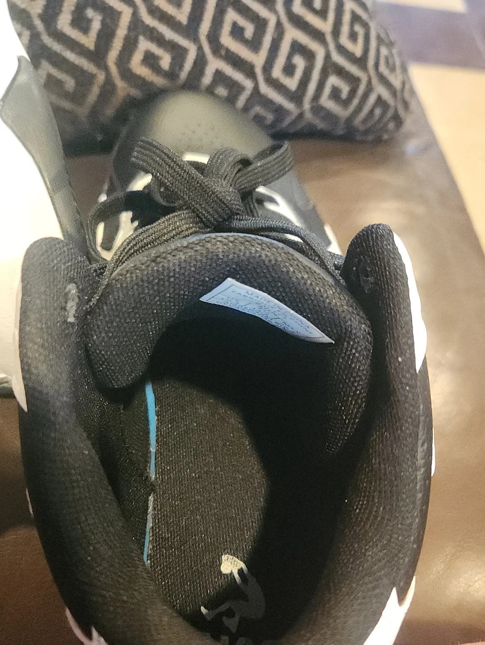Shaq Devastator 2.0 Basketball Sneakers (10.5)